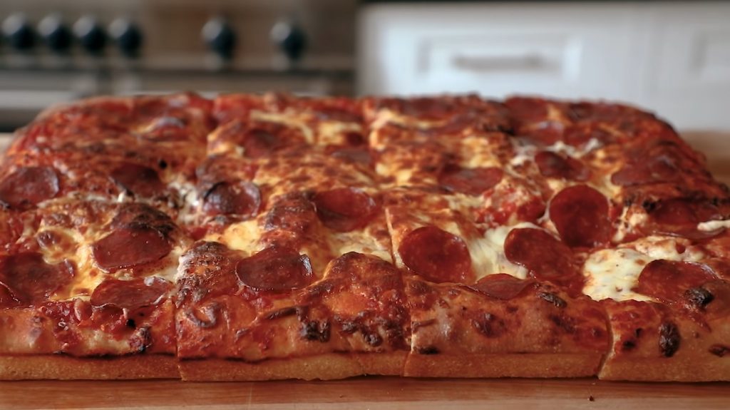 Bigfoot Pizza Recipe (Pizza Hut Copycat) 